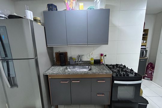 Cozinha de apartamento para alugar com 3 quartos, 72m² em Jardim Sulacap, Rio de Janeiro