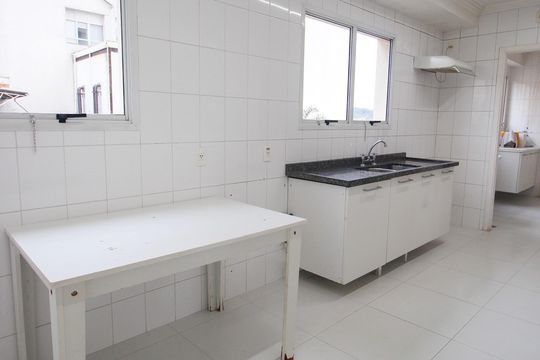 Cozinha de apartamento à venda com 3 quartos, 170m² em Morumbi, São Paulo
