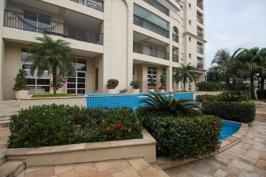 Área comum de apartamento à venda com 3 quartos, 170m² em Morumbi, São Paulo