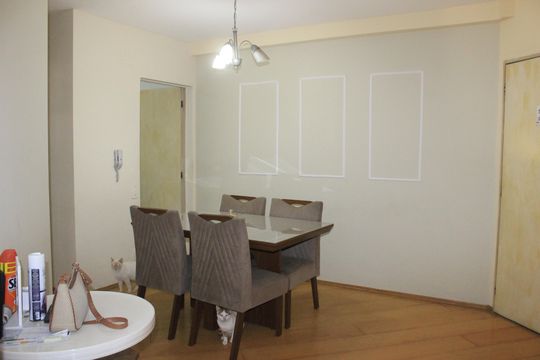 Sala de apartamento à venda com 2 quartos, 57m² em Jardim Terezopolis, Guarulhos