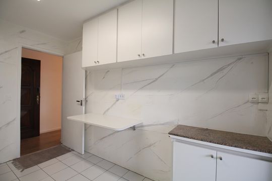 Cozinha  de apartamento para alugar com 3 quartos, 80m² em Vila Progredior, São Paulo