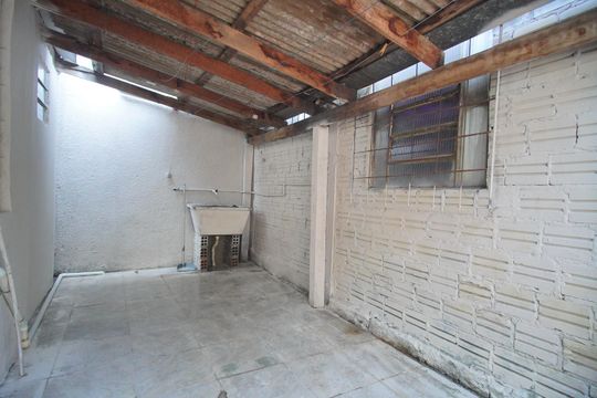 Area externa de casa à venda com 2 quartos, 50m² em Santos Dumont, São Leopoldo