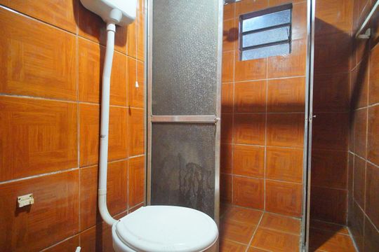 Banheiro de casa à venda com 2 quartos, 50m² em Santos Dumont, São Leopoldo
