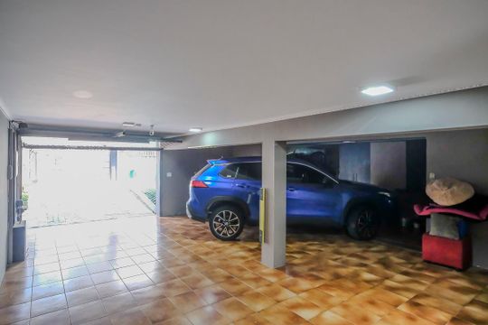 Garagem de casa à venda com 3 quartos, 442m² em Oswaldo Cruz, São Caetano do Sul