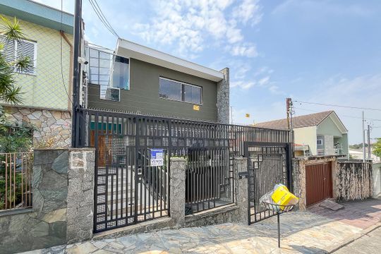 Fachada de casa à venda com 3 quartos, 442m² em Oswaldo Cruz, São Caetano do Sul