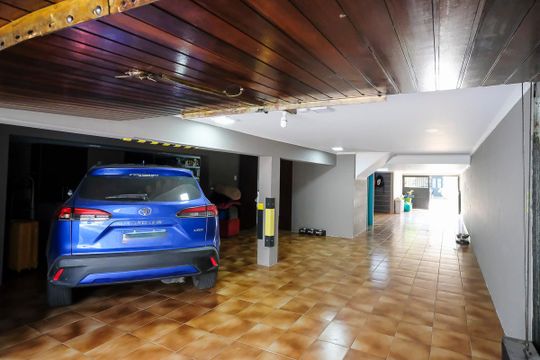 Garagem de casa à venda com 3 quartos, 442m² em Oswaldo Cruz, São Caetano do Sul