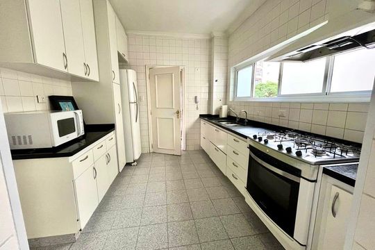 Apartamento à venda com 3 quartos, 208m² em Santa Cecilia, São Paulo