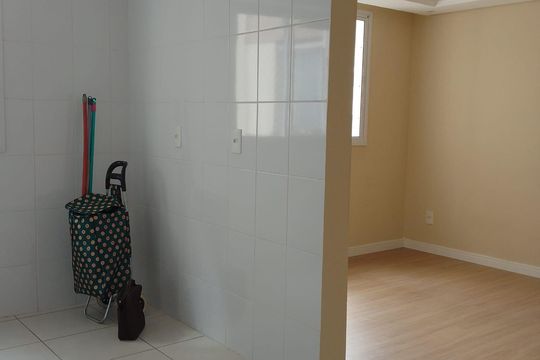 Cozinha de apartamento para alugar com 2 quartos, 53m² em Santa Terezinha, São Bernardo do Campo