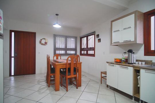 Cozinha de casa à venda com 3 quartos, 150m² em Canudos, Novo Hamburgo
