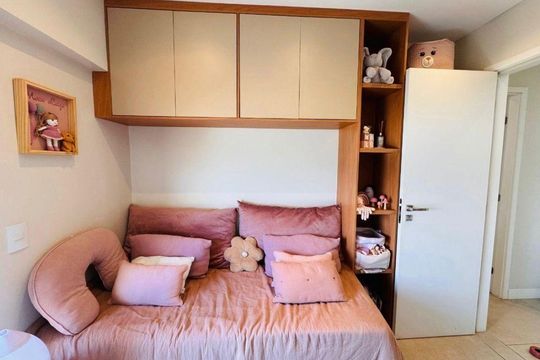 Quarto de apartamento à venda com 2 quartos, 130m² em Barra da Tijuca, Rio de Janeiro