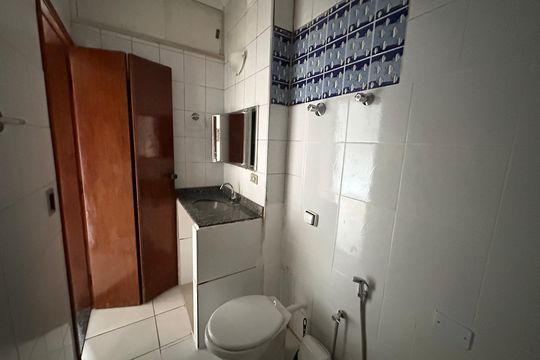 Cozinha de apartamento para alugar com 1 quarto, 34m² em Centro, São Vicente