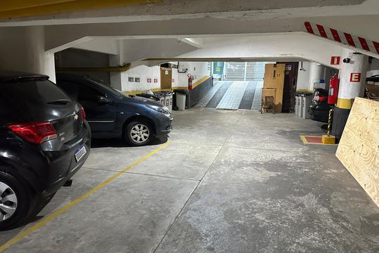 Garagem de apartamento para alugar com 1 quarto, 34m² em Centro, São Vicente
