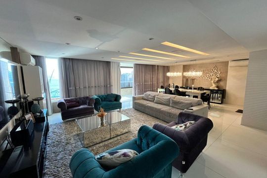 Apartamento à venda com 5 quartos, 550m² em Icaraí, Niterói
