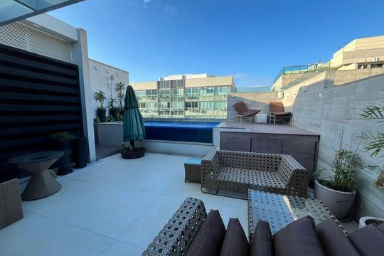 Apartamento à venda com 5 quartos, 550m² em Icaraí, Niterói