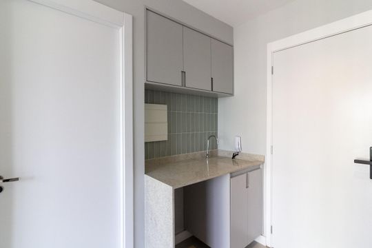 Cozinha de apartamento à venda com 1 quarto, 27m² em Campo Belo, São Paulo