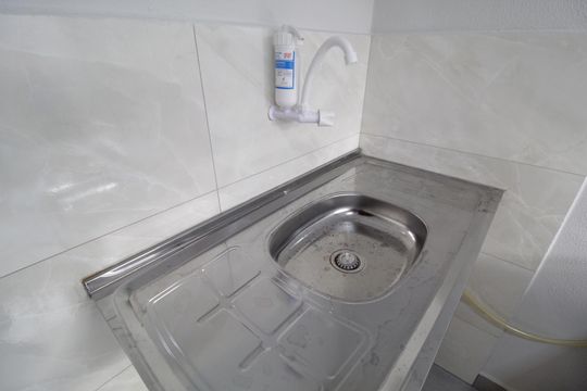 Cozinha de kitnet/studio para alugar com 1 quarto, 20m² em Martins, Uberlândia