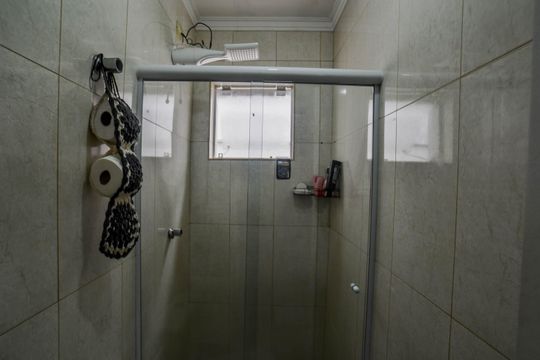Banheiro Social de apartamento à venda com 2 quartos, 108m² em Vila Curuçá, Santo André