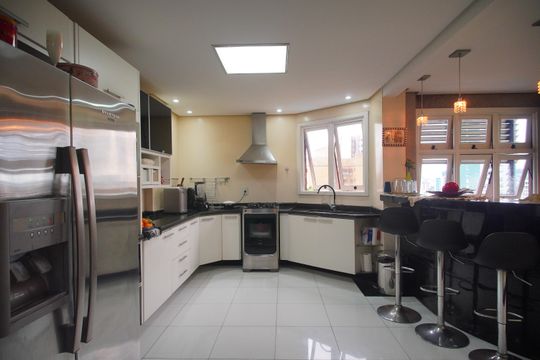 Cozinha de apartamento à venda com 3 quartos, 280m² em Centro, Novo Hamburgo