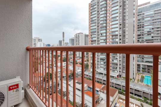 Varanda de kitnet/studio à venda com 1 quarto, 25m² em Jardim das Acacias, São Paulo