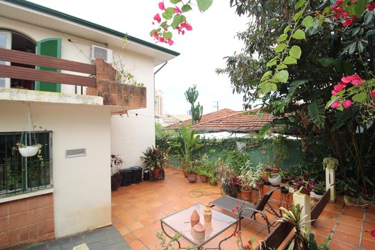 Quintal de casa à venda com 4 quartos, 242m² em Jardim São Paulo, São Paulo