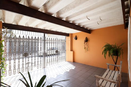 Garagem de casa à venda com 2 quartos, 127m² em Conjunto Residencial Novo Pacaembu, São Paulo