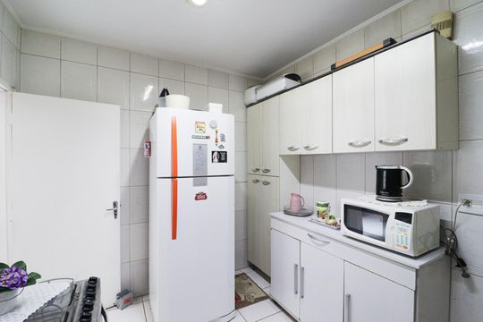 Cozinha de casa à venda com 2 quartos, 127m² em Conjunto Residencial Novo Pacaembu, São Paulo