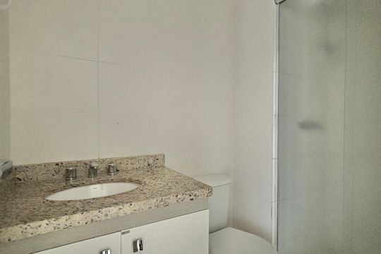 Banheiro de apartamento à venda com 2 quartos, 67m² em Centro, Novo Hamburgo