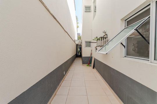 Quintal de casa à venda com 3 quartos, 350m² em Jardim Paulistano, São Paulo