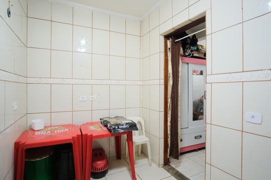 Cozinha da Edícula de casa à venda com 5 quartos, 240m² em Vila Esperança, São Paulo