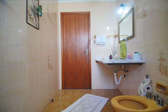 Banheiro de apartamento à venda com 3 quartos, 143m² em Centro, Novo Hamburgo