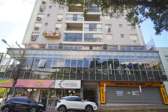 Fachada de apartamento à venda com 3 quartos, 143m² em Centro, Novo Hamburgo