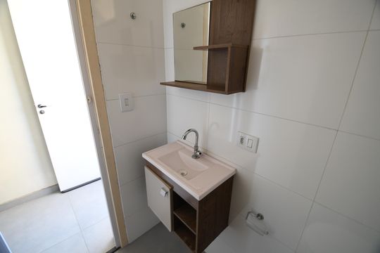 Banheiro de kitnet/studio à venda com 1 quarto, 40m² em Centro, Campinas