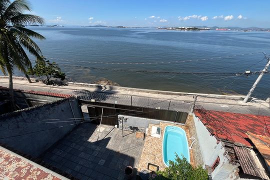 Vista de casa à venda com 4 quartos, 600m² em Cocotá, Rio de Janeiro