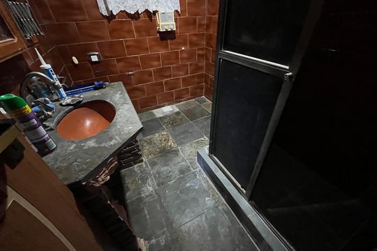 Banheiro da Suíte de casa à venda com 4 quartos, 600m² em Cocotá, Rio de Janeiro