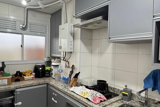 Cozinha de apartamento à venda com 3 quartos, 84m² em Parque Sao Vicente, Santo André