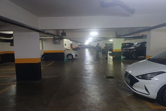 Garagem de apartamento à venda com 2 quartos, 100m² em Jardim Paulista, São Paulo