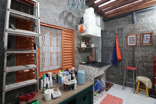Área de Serviço de casa à venda com 4 quartos, 172m² em Harmonia, Canoas