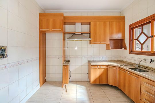 Cozinha de casa de condomínio à venda com 2 quartos, 185m² em Sarandi, Porto Alegre
