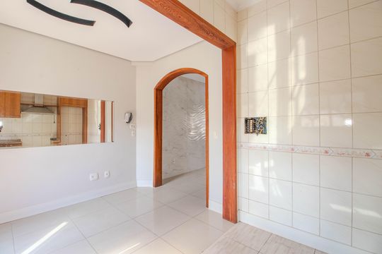 Cozinha de casa de condomínio à venda com 2 quartos, 185m² em Sarandi, Porto Alegre