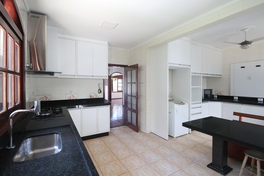 Cozinha de casa para alugar com 5 quartos, 600m² em Marechal Rondon, Canoas