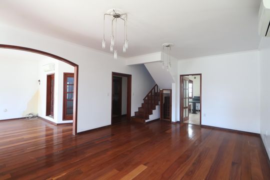 Casa para alugar com 5 quartos, 600m² em Marechal Rondon, Canoas