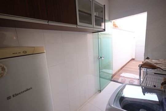 Área de Serviço de casa de condomínio para alugar com 3 quartos, 130m² em Parque Industrial Joao Bras, Goiânia