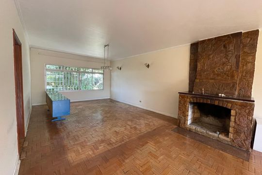 Casa para alugar com 2 quartos, 890m² em Jardim Central, Cotia