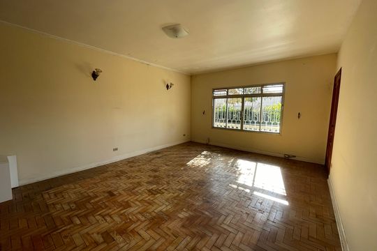 Sala de casa para alugar com 2 quartos, 890m² em Jardim Central, Cotia