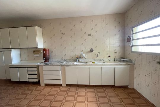 Cozinha de casa para alugar com 2 quartos, 890m² em Jardim Central, Cotia
