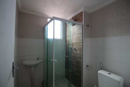 Banheiro Social de apartamento à venda com 2 quartos, 50m² em Curicica, Rio de Janeiro