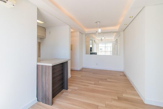 Sala de apartamento para alugar com 3 quartos, 70m² em Tristeza, Porto Alegre