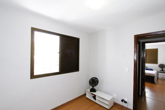 Quarto 1 de apartamento à venda com 3 quartos, 174m² em Buritis, Belo Horizonte
