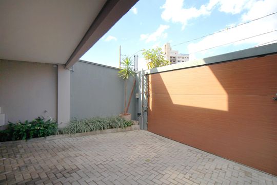 Garagem de casa à venda com 3 quartos, 360m² em Santa Lúcia, Belo Horizonte