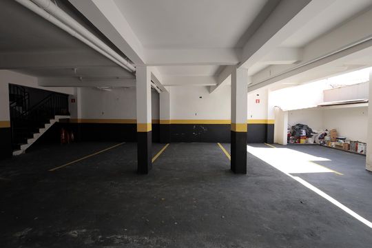 Garagem de apartamento à venda com 2 quartos, 80m² em Cidade São Jorge, Santo André